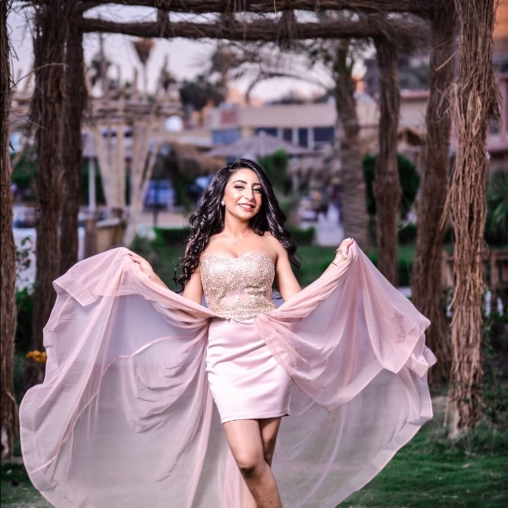 Pink dress - Picture 1 of 3